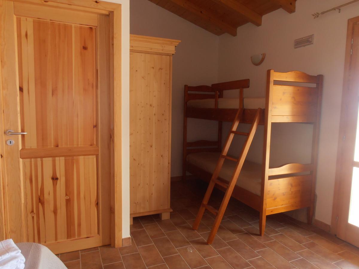 Azienda Agrituristica La Janna Di La Faj Будони Экстерьер фото