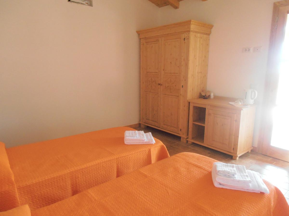 Azienda Agrituristica La Janna Di La Faj Будони Экстерьер фото