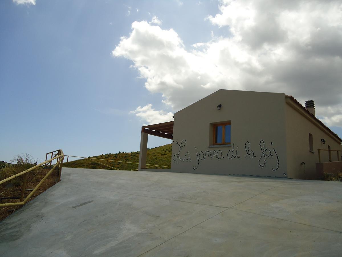Azienda Agrituristica La Janna Di La Faj Будони Экстерьер фото