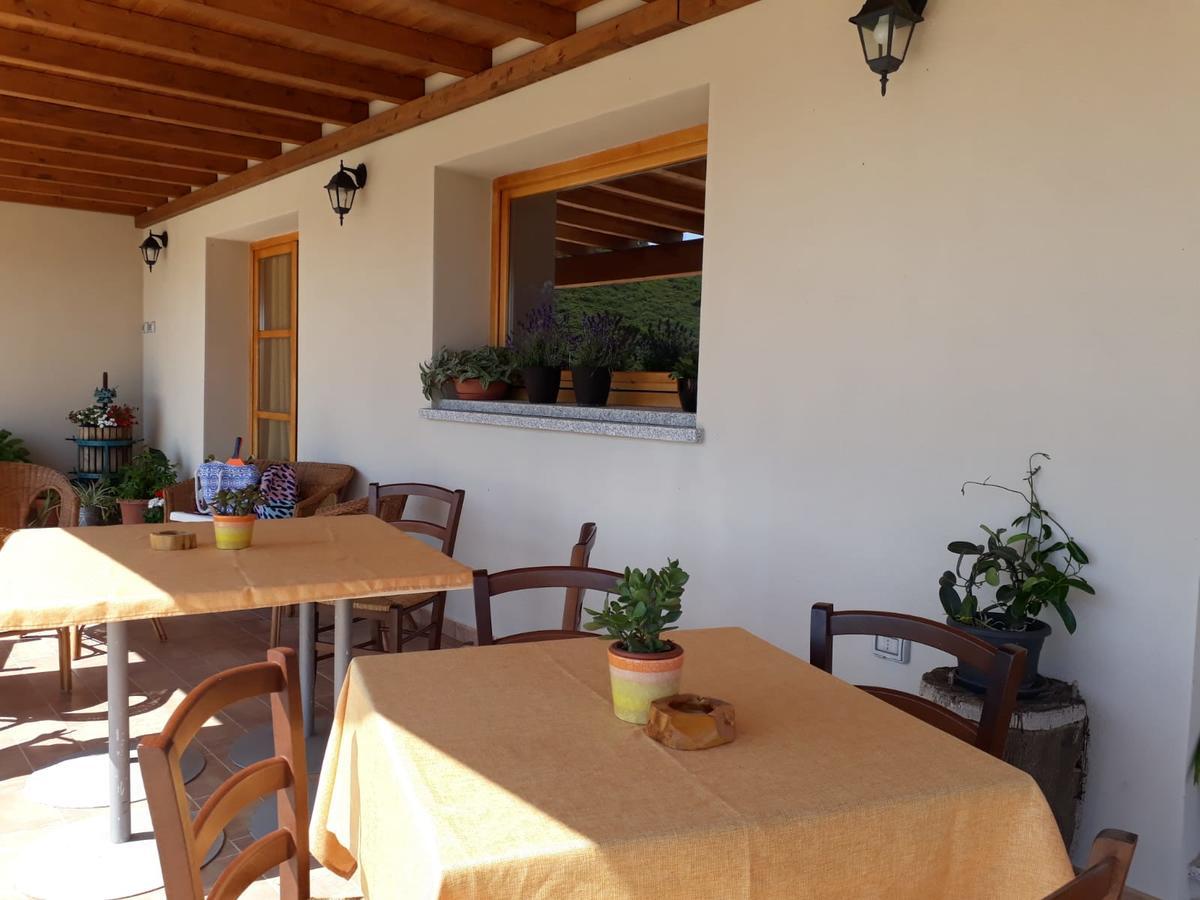 Azienda Agrituristica La Janna Di La Faj Будони Экстерьер фото